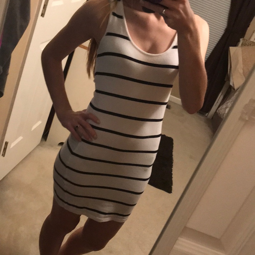 🎁 5 for $20 👗 Black and white striped dress